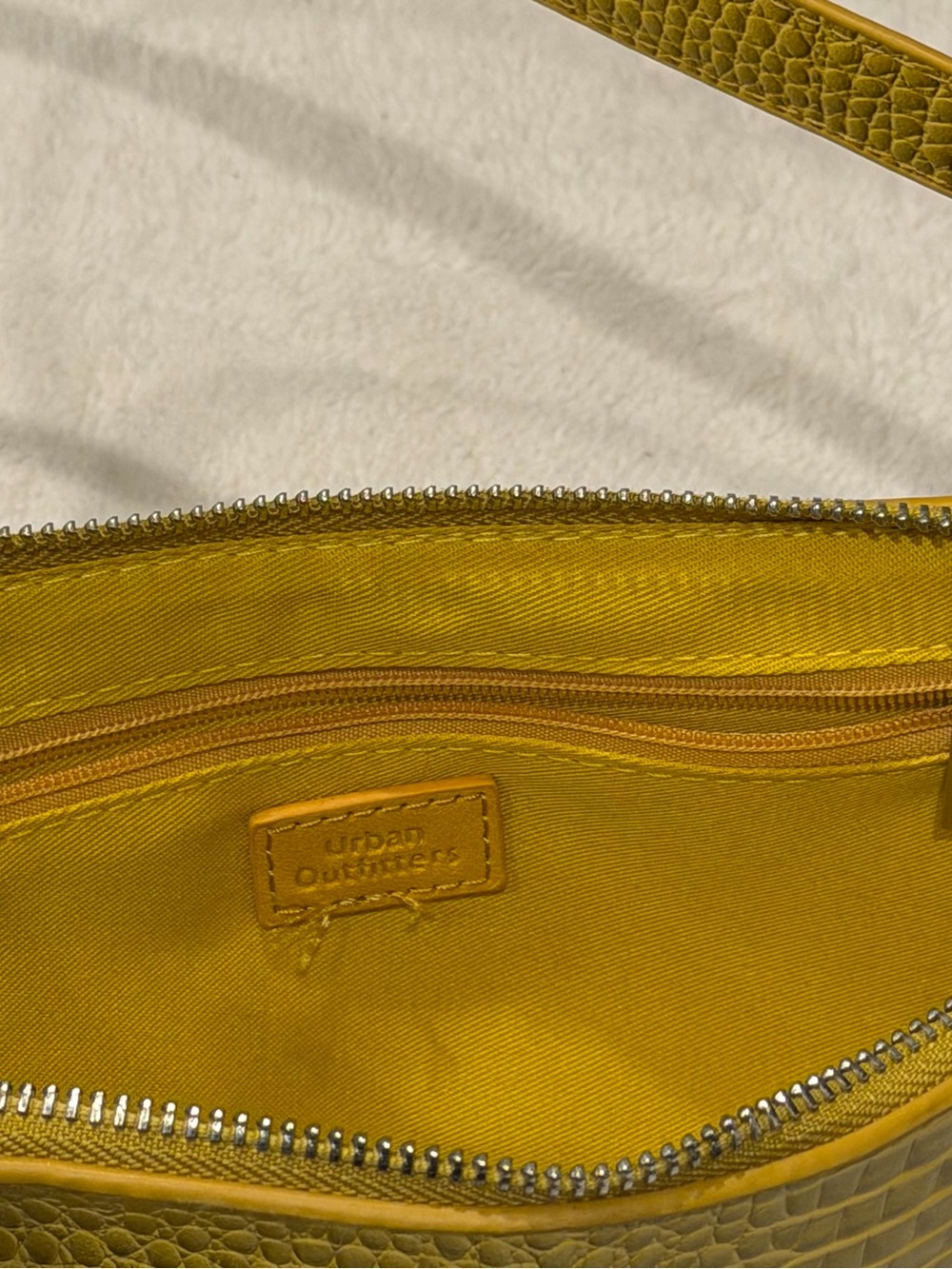 Urban Outfitters Yellow Croc Embossed Baguette Shoulder Bag Y2K 90s Mini Purse - Picture 4 of 4